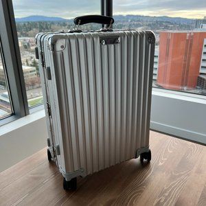 RIMOWA Classic Cabin Suitcase / Silver / Made in Germany